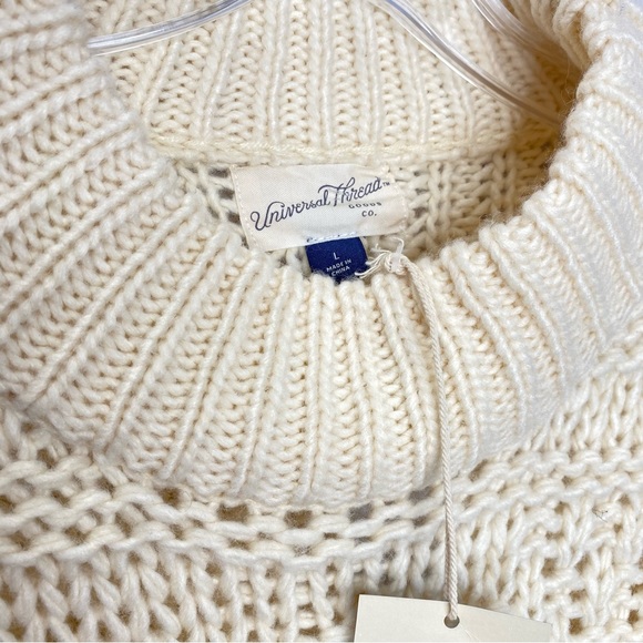 Universal Thread Chunky Fringe Sweater Large - Picture 11 of 11